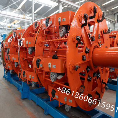 Machine de câblage de type cage sans axe, cage de torsion à cosse équipée d'un mécanisme de contrôle de la tension par friction